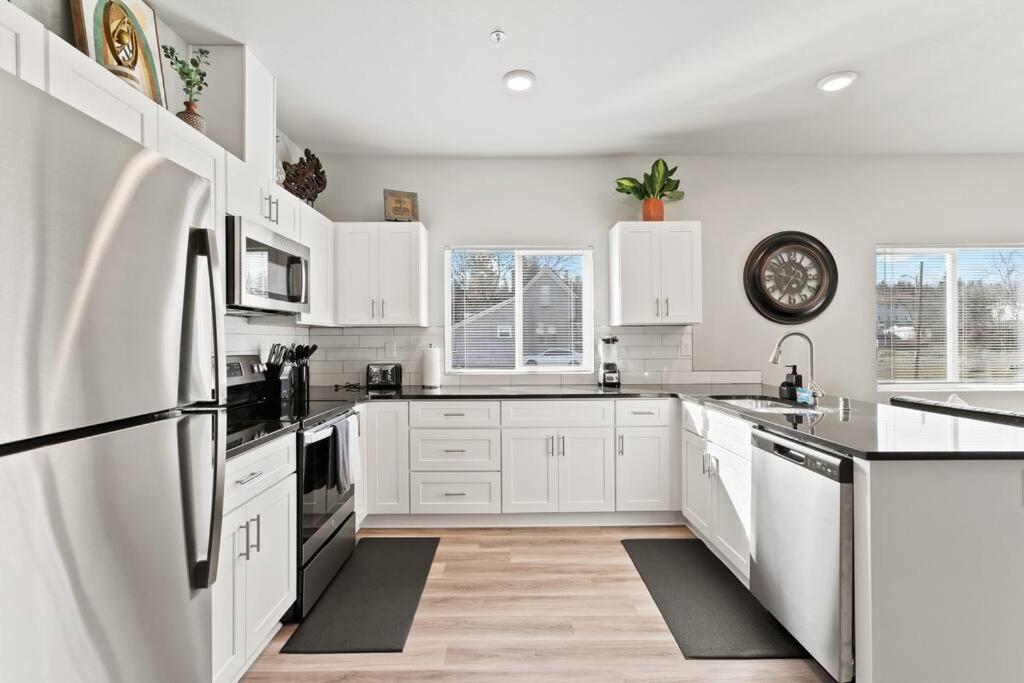 Апартаменты Brand New 2 Bed 2 Bath Near Perry District And Dt Спокан Экстерьер фото