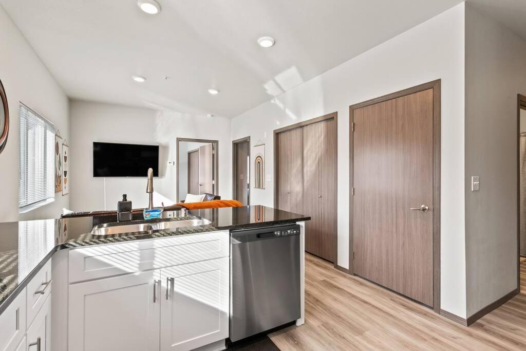Апартаменты Brand New 2 Bed 2 Bath Near Perry District And Dt Спокан Экстерьер фото